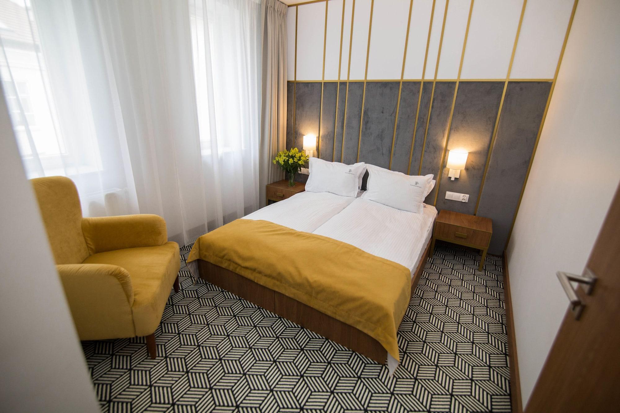 Hotel Platinum Boutique 4*